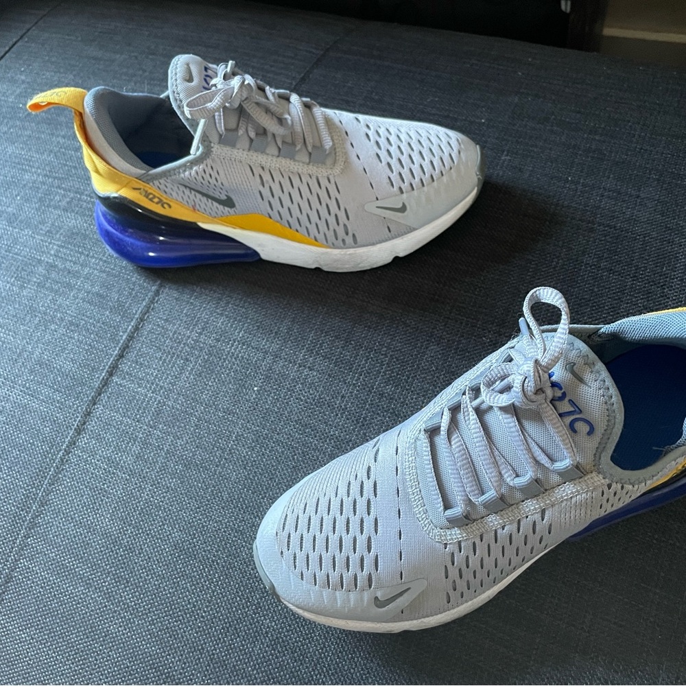 Nike 270